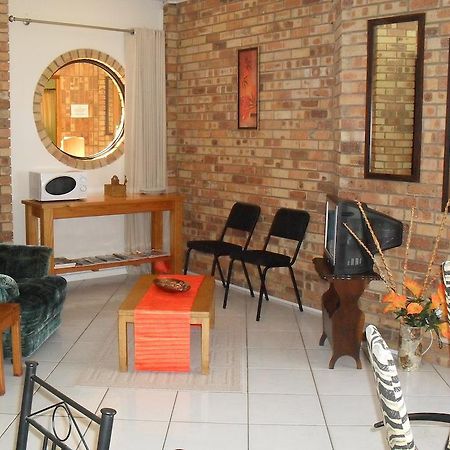 8 Royal Palm B&B Umhlanga Ngoại thất bức ảnh