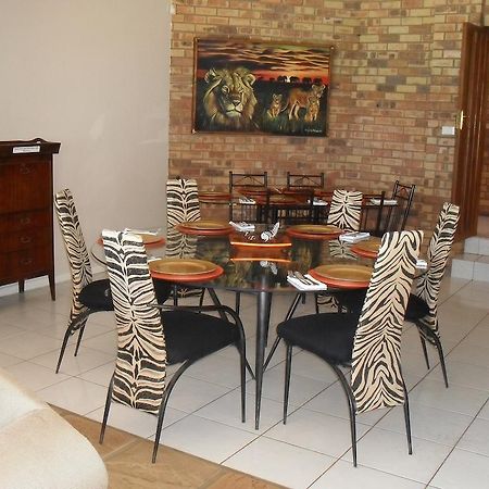 8 Royal Palm B&B Umhlanga Ngoại thất bức ảnh