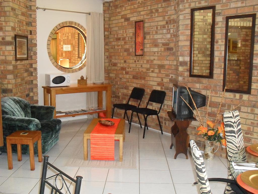 8 Royal Palm B&B Umhlanga Ngoại thất bức ảnh