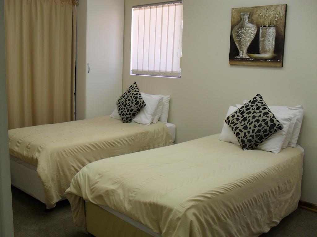 8 Royal Palm B&B Umhlanga Phòng bức ảnh